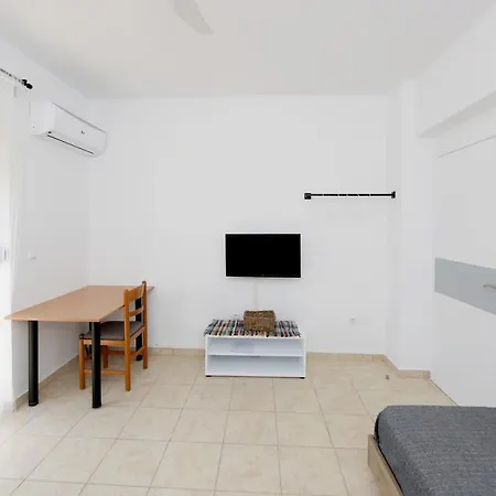 Athina's In Olive Grove Faliraki