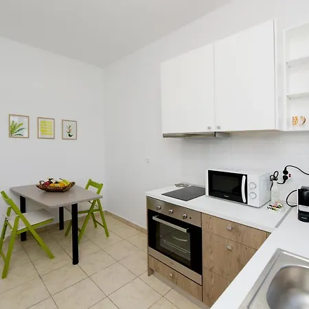 Athina's In Olive Grove Apartman Faliráki