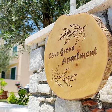 Apartment Athina's In Olive Grove Faliraki