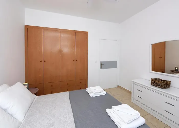 Athina's In Olive Grove Faliraki