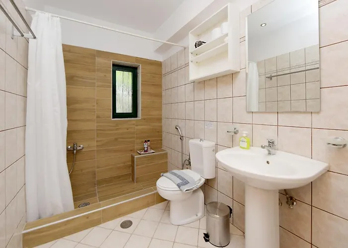 Apartamento Athina's In Olive Grove Faliraki